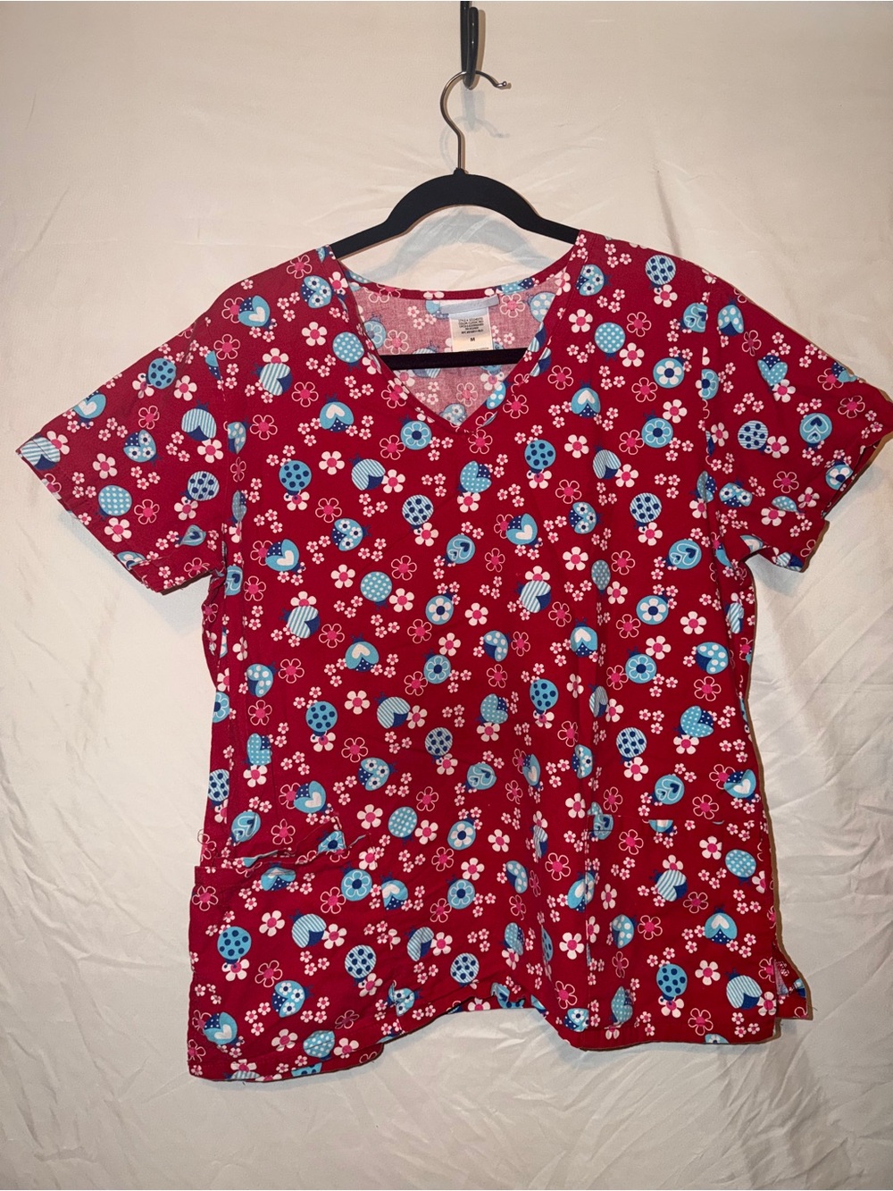 SB Scrubs Women’s V-Neck Print Scrub Top - Red with Blue Accents